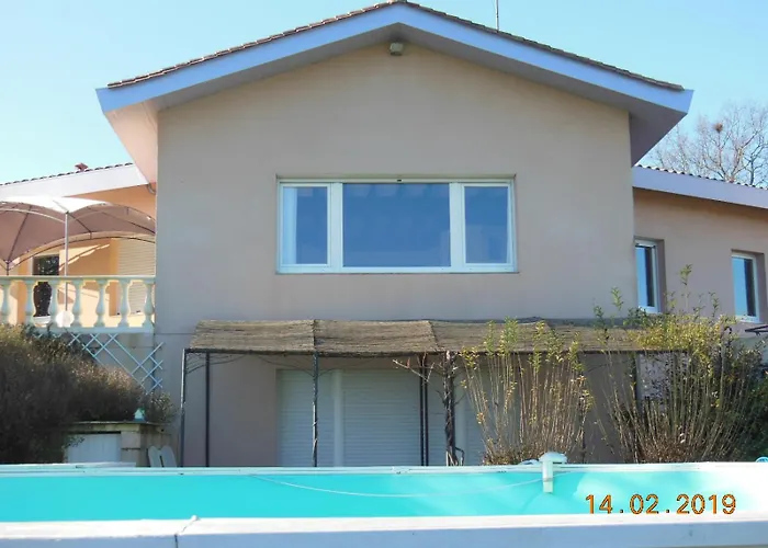 Avec Vue ベッド・アンド・ブレックファスト La Roche-Chalais